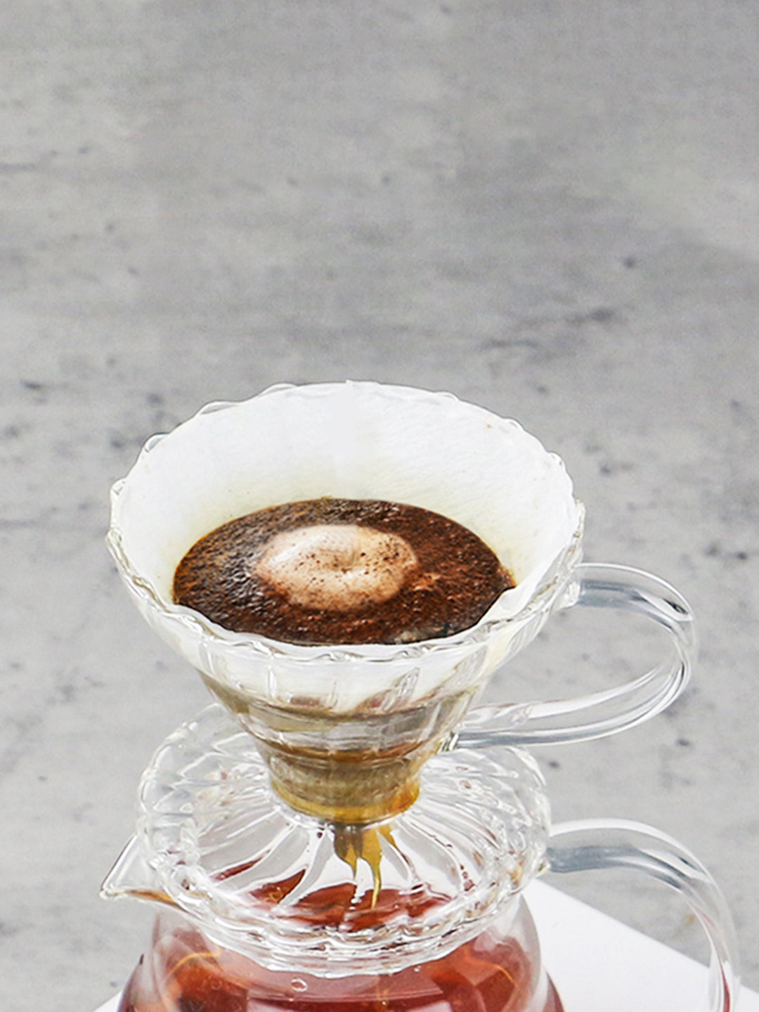 "THE TORNADO" Glass V60 Coffee Dripper - Size 02 (3-4 Cups)